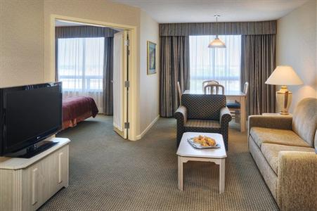 фото отеля Quality Suites Toronto Airport