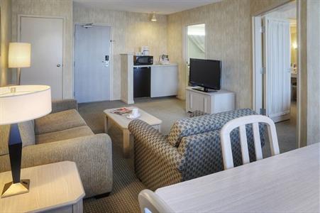 фото отеля Quality Suites Toronto Airport