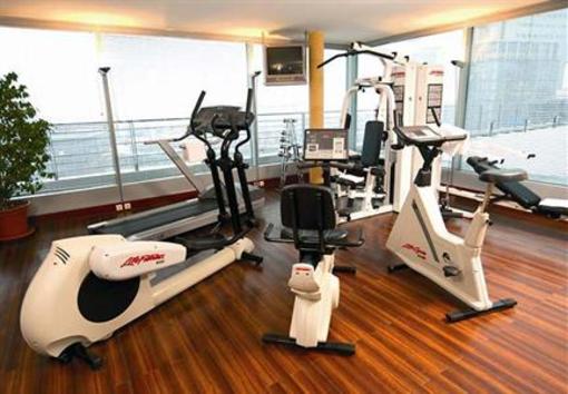 фото отеля Courtyard by Marriott Duesseldorf Hafen