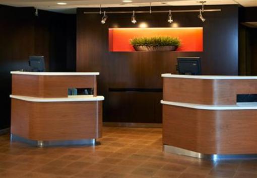фото отеля Courtyard by Marriott Detroit Dearborn