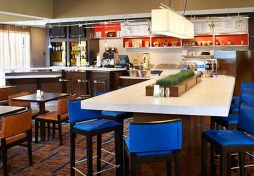 фото отеля Courtyard by Marriott Detroit Dearborn