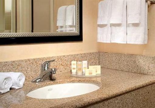 фото отеля Courtyard by Marriott Detroit Dearborn