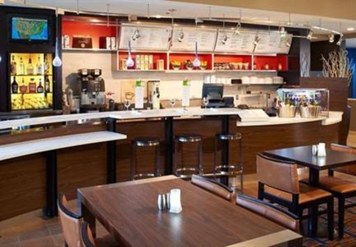 фото отеля Courtyard by Marriott Detroit Dearborn