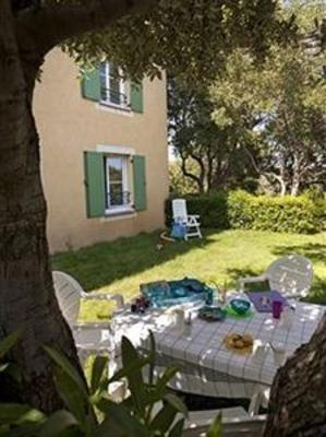 фото отеля Pierre & Vacances Residences Le Hameau Les Issambres