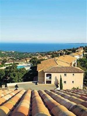 фото отеля Pierre & Vacances Residences Le Hameau Les Issambres