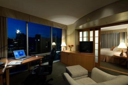 фото отеля Delta Vancouver Suites Hotel