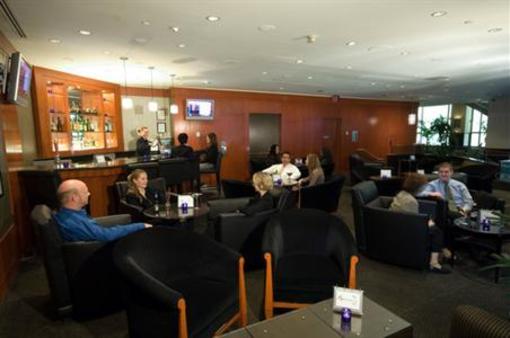 фото отеля Delta Vancouver Suites Hotel