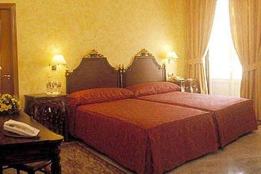 фото отеля Hotel Duques de Medinaceli