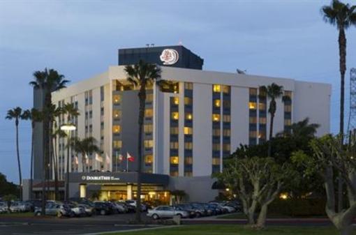фото отеля Doubletree Carson Civic Plaza