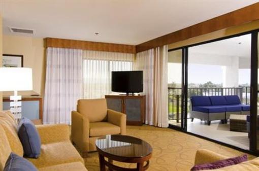 фото отеля Doubletree Carson Civic Plaza