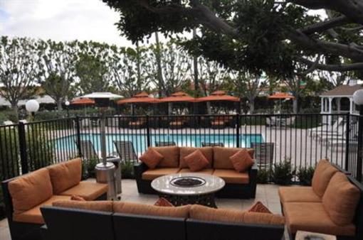 фото отеля Doubletree Carson Civic Plaza