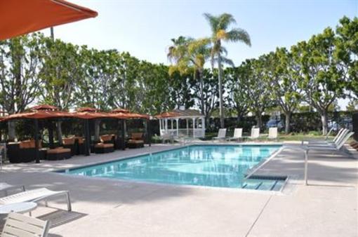 фото отеля Doubletree Carson Civic Plaza