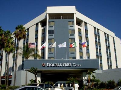 фото отеля Doubletree Carson Civic Plaza