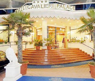 фото отеля Cavalieri Palace
