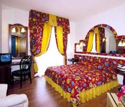 фото отеля Cavalieri Palace