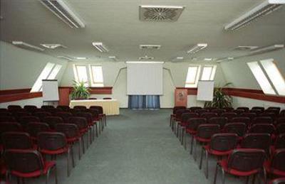 фото отеля Garden Hotel Szolnok