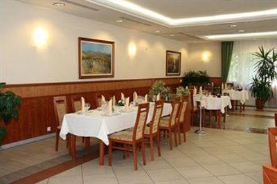 фото отеля Garden Hotel Szolnok