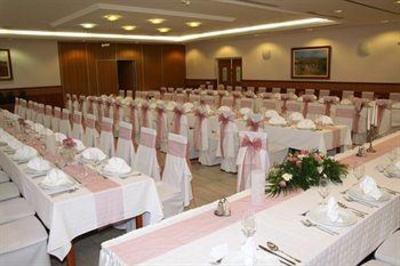 фото отеля Garden Hotel Szolnok