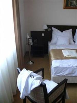 фото отеля Garden Hotel Szolnok