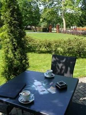 фото отеля Garden Hotel Szolnok