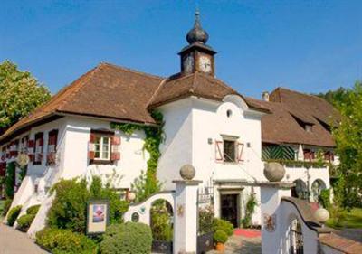 фото отеля Hotel Schloss Leonstain