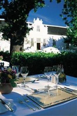 фото отеля Lanzerac Manor and Winery