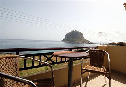 фото отеля Hotel Mpalkoni Sti Monemvasia