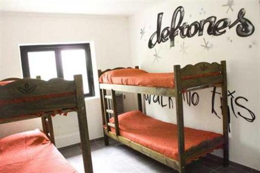 фото отеля Km0 Rock Hostel