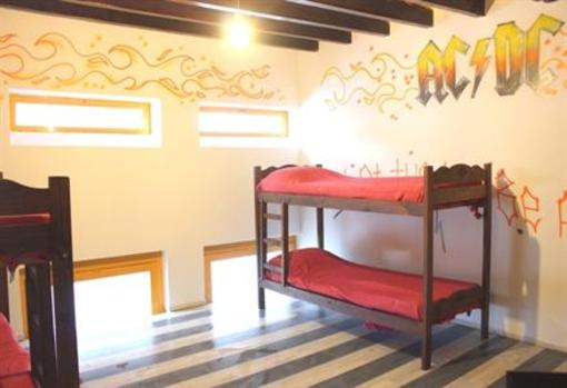 фото отеля Km0 Rock Hostel