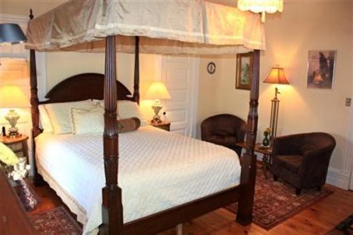 фото отеля Mettawas End Bed & Breakfast