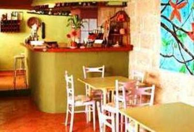 фото отеля Hostal Giramundo Ibiza