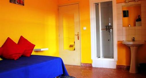 фото отеля Hostal Giramundo Ibiza