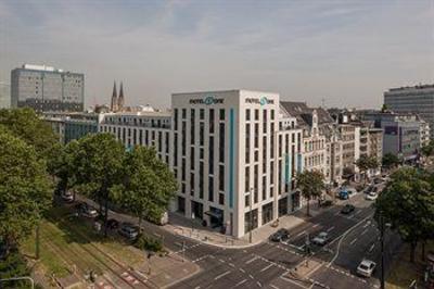 фото отеля Motel One Düsseldorf-Hauptbahnhof
