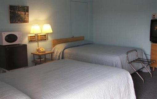 фото отеля Holiday Host Motel