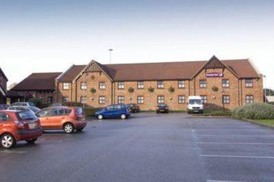 фото отеля Premier Inn Denton (England)