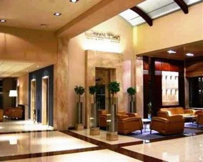 фото отеля Crown Piast Hotel & Park