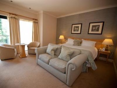 фото отеля Careys Manor Hotel & SenSpa
