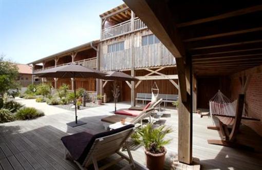 фото отеля Hotel De La Plage Saint-Julien-En-Born