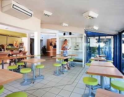 фото отеля Ibis Budget Lyon l'Isle d'Abeau