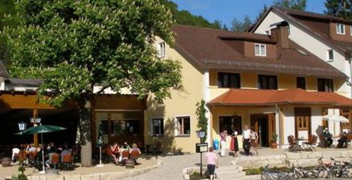 фото отеля Landgasthof Zum Wolfsberg