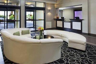 фото отеля Doubletree Club by Hilton Springdale