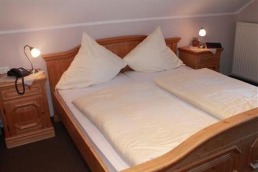 фото отеля Landhaus Pension Göke Hövelhof