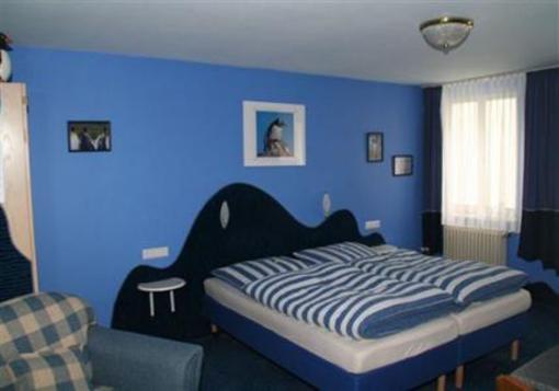 фото отеля Hotel Garni Cafe Knebel