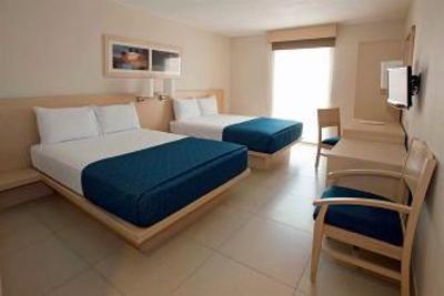 фото отеля City Express Playa del Carmen