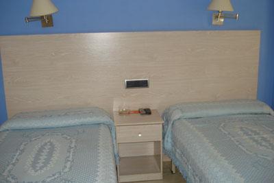 фото отеля Hostal Dos de Mayo