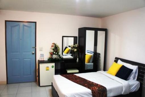 фото отеля Pohseen Tower Inn