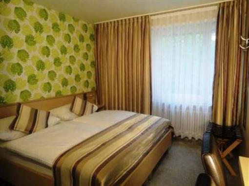 фото отеля Hotel Schlussel Binningen