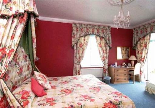 фото отеля BEST WESTERN New Holmwood Hotel
