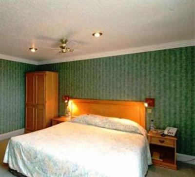 фото отеля BEST WESTERN New Holmwood Hotel
