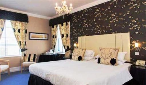 фото отеля BEST WESTERN New Holmwood Hotel